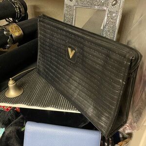 🖤Vintage Great USED Condition Mario Valentino Clutch